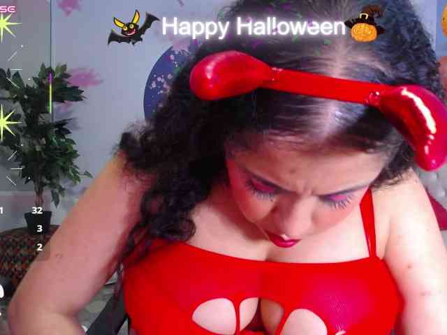 cristal-horny19