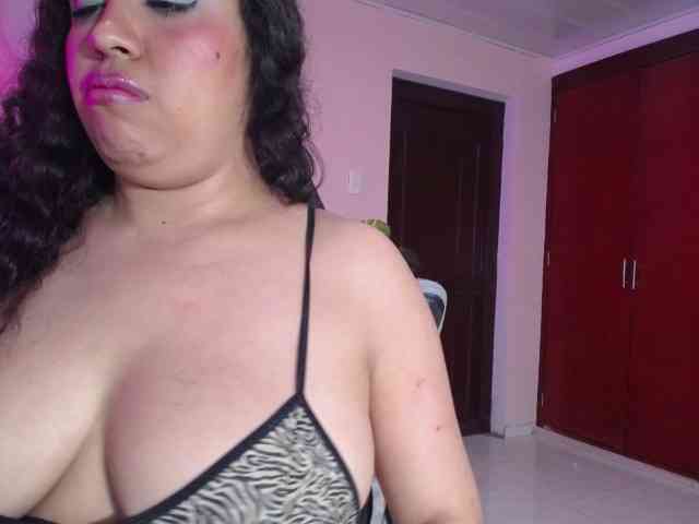 cristal-horny19 webcam