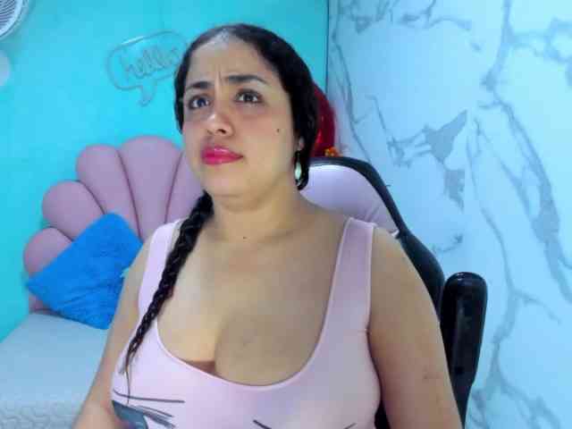 cristal-horny19 webcam