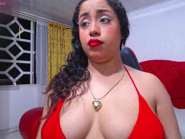 cristal-horny19