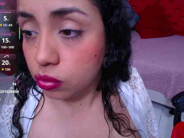 cristal-horny19 webcam