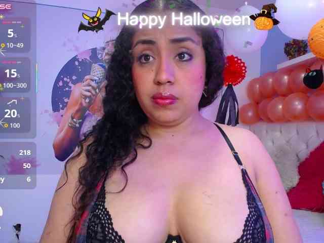 cristal-horny19