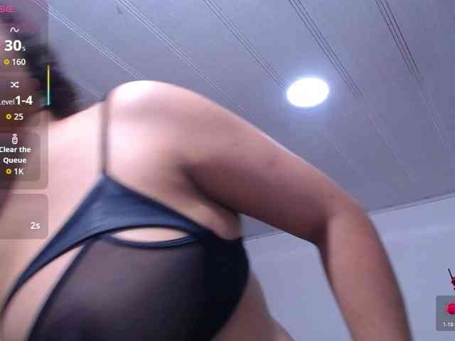 cristal-horny19