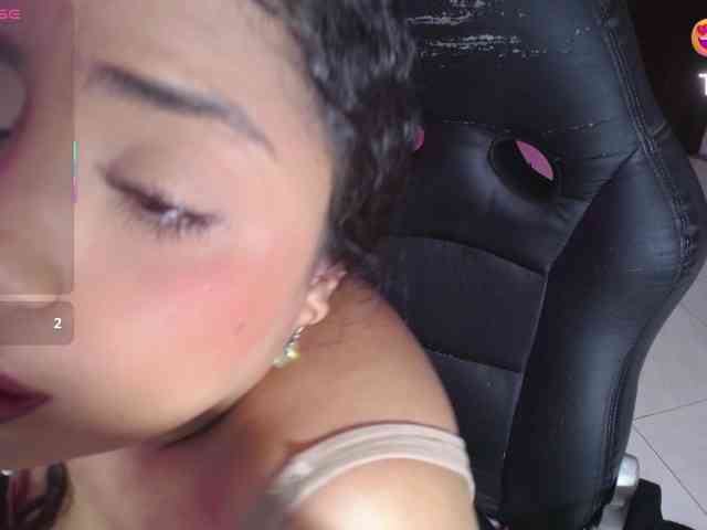 cristal-horny19