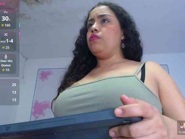 cristal-horny19