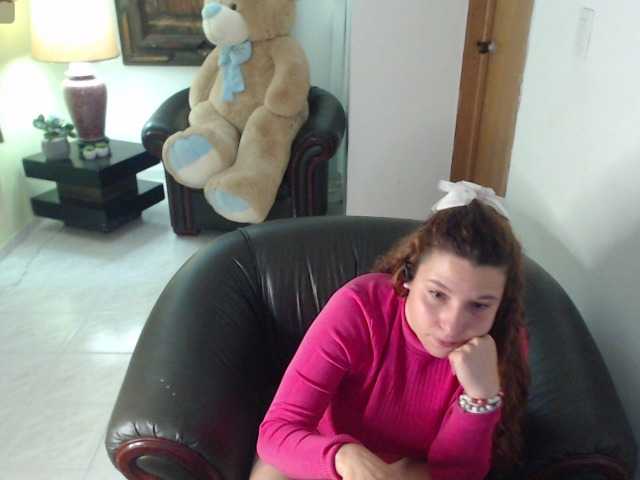 alexa-kiut live cam on BongaCams