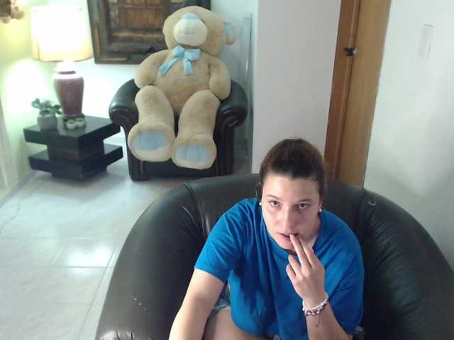 alexa-kiut live cam on BongaCams