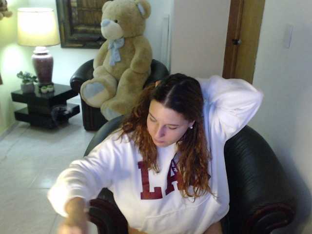 alexa-kiut live cam on BongaCams