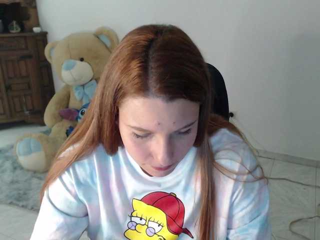 alexa-kiut live cam on BongaCams