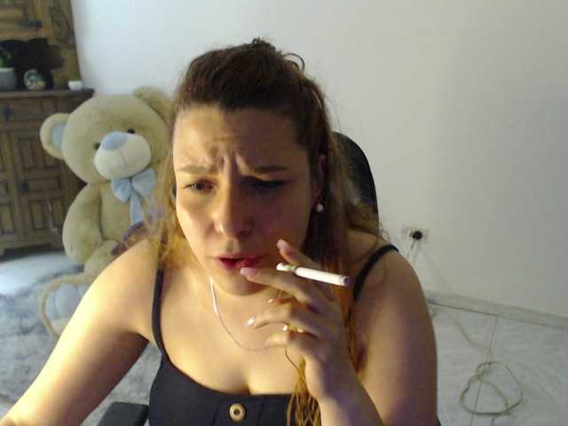 alexa-kiut live cam on BongaCams