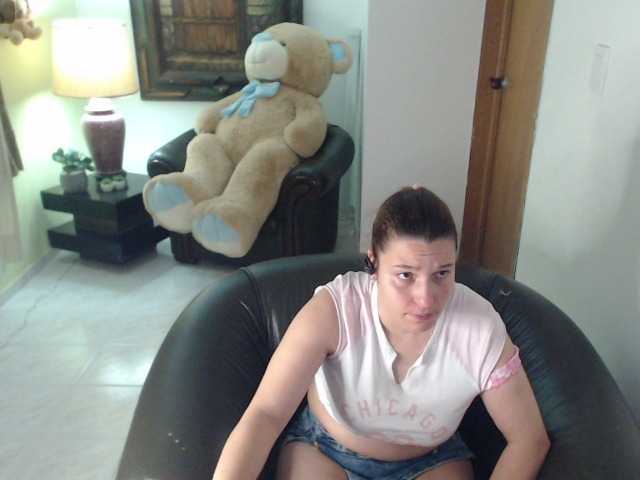 alexa-kiut live cam on BongaCams