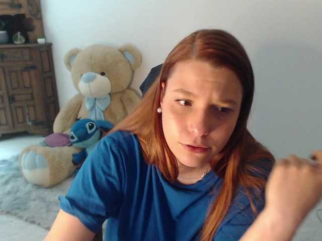 alexa-kiut live cam on BongaCams