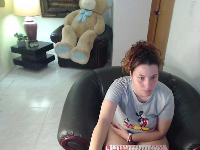 alexa-kiut live cam on BongaCams