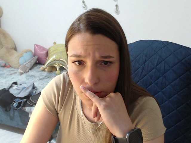 alexa-kiut live cam on BongaCams