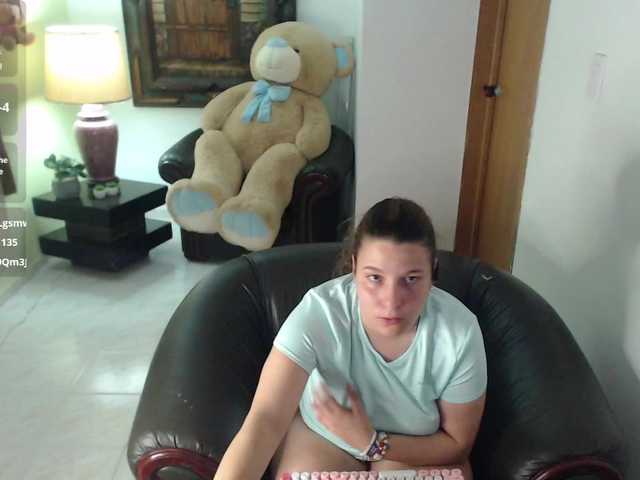 alexa-kiut live cam on BongaCams