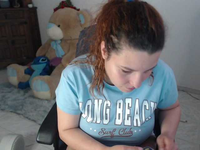 alexa-kiut live cam on BongaCams