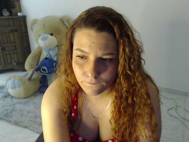 alexa-kiut live cam on BongaCams