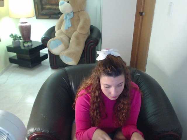 alexa-kiut live cam on BongaCams
