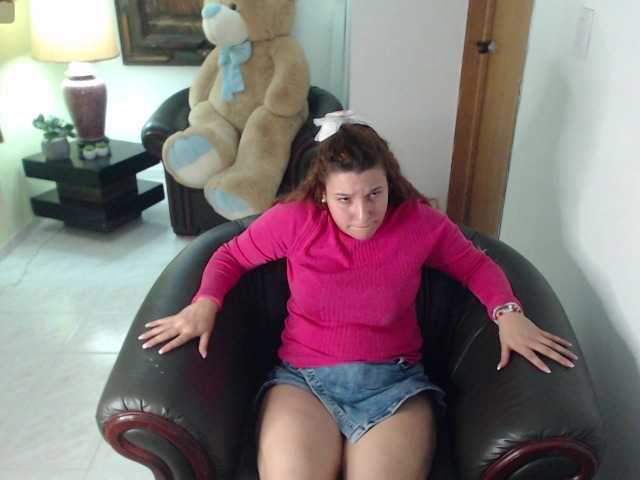 alexa-kiut live cam on BongaCams