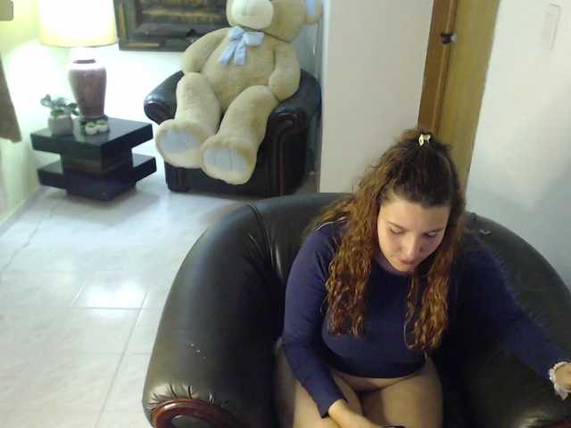 alexa-kiut live cam on BongaCams