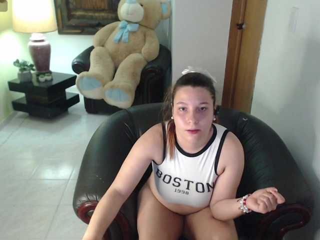 alexa-kiut live cam on BongaCams