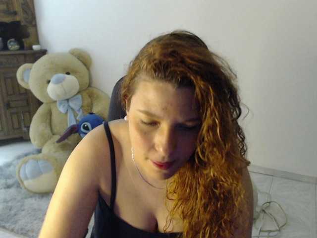 alexa-kiut live cam on BongaCams