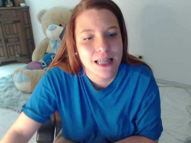 alexa-kiut live cam on BongaCams