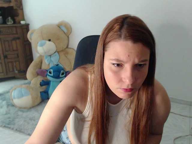 alexa-kiut live cam on BongaCams