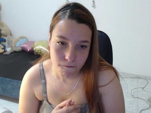 alexa-kiut live cam on BongaCams