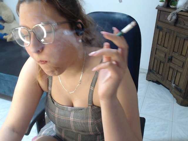 alexa-kiut live cam on BongaCams