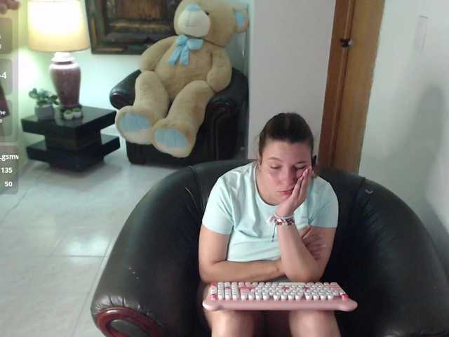 alexa-kiut live cam on BongaCams