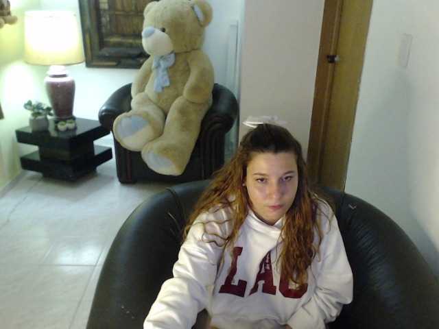 alexa-kiut live cam on BongaCams