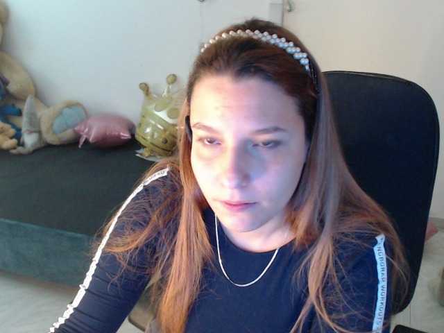 alexa-kiut live cam on BongaCams