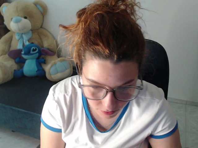 alexa-kiut live cam on BongaCams