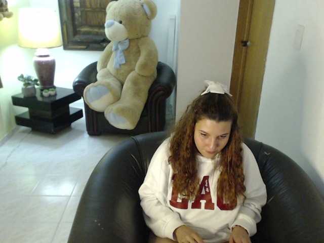 alexa-kiut live cam on BongaCams