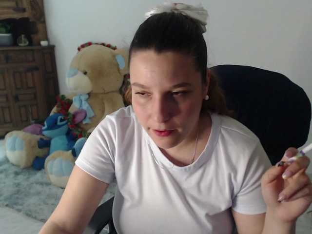 alexa-kiut live cam on BongaCams