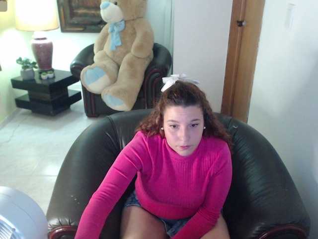 alexa-kiut live cam on BongaCams