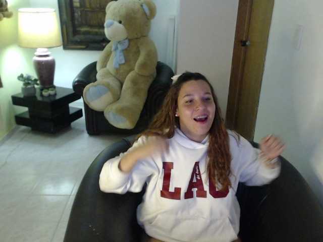 alexa-kiut live cam on BongaCams