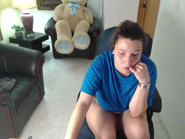 alexa-kiut live cam on BongaCams