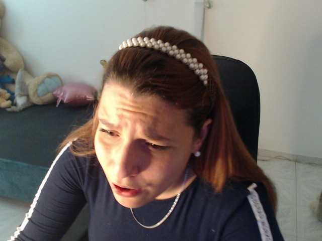 alexa-kiut live cam on BongaCams