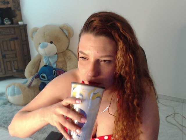 alexa-kiut live cam on BongaCams