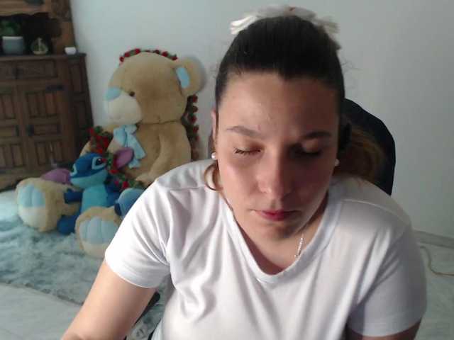 alexa-kiut live webcam show