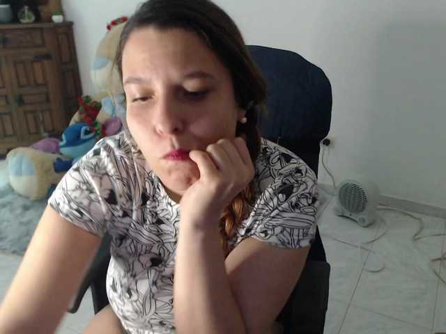 alexa-kiut live webcam show
