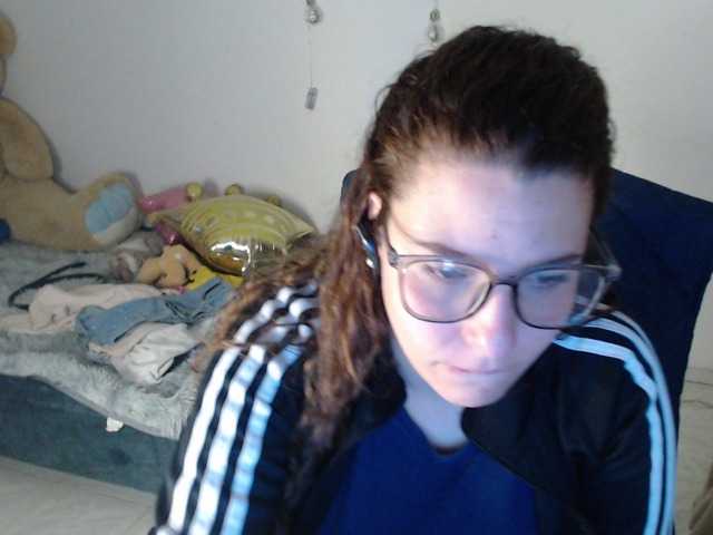 alexa-kiut live cam on BongaCams