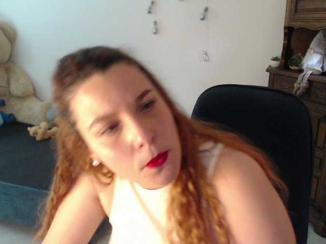alexa-kiut live cam on BongaCams