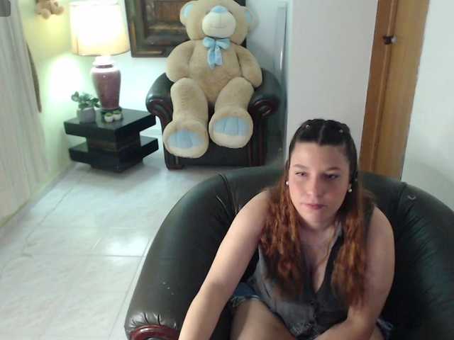 alexa-kiut live cam on BongaCams