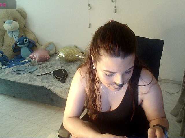 alexa-kiut live cam on BongaCams