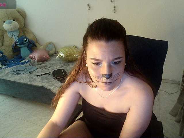 alexa-kiut live cam on BongaCams