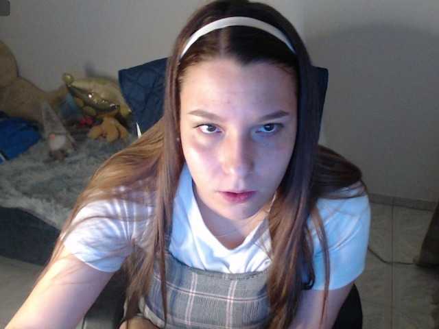 alexa-kiut live cam on BongaCams