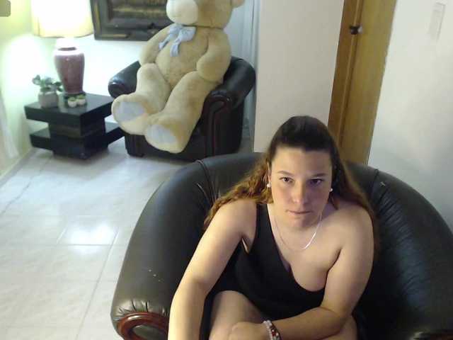alexa-kiut live cam on BongaCams